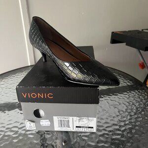 New - Vionic Kitten Heel - Black Crocodile Patten